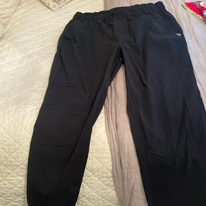 Vuori men’s black pants size large